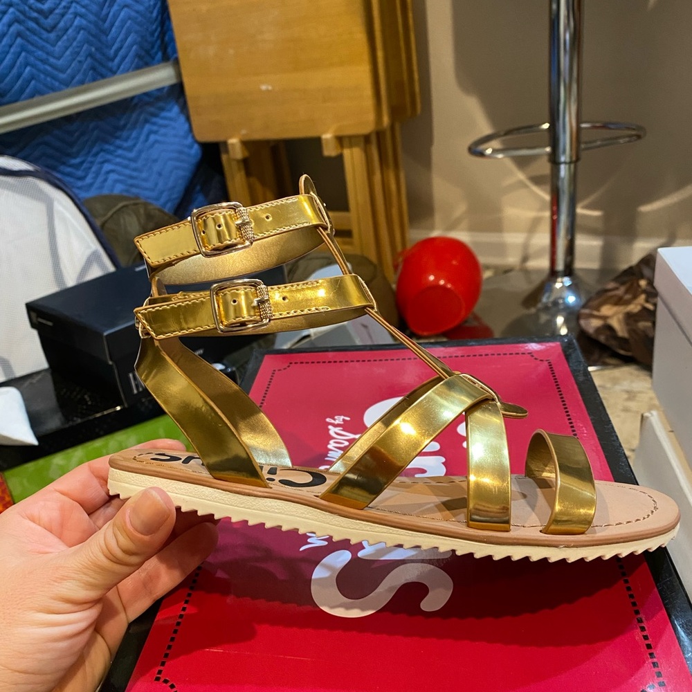 NIB Circus by Sam Edelman gold gladiator sandals, size 6 - Picture 3 of 6
